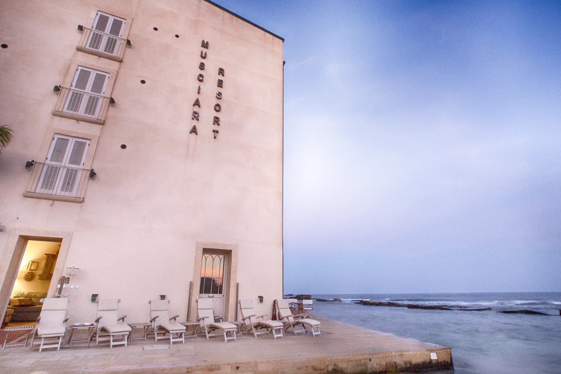 Musciara Resort façade on the sea