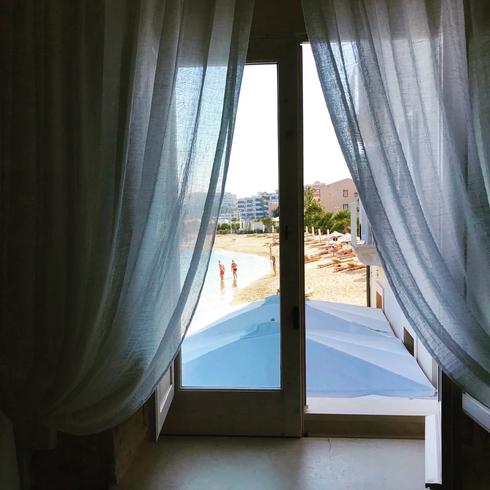 Suite Bright — 18