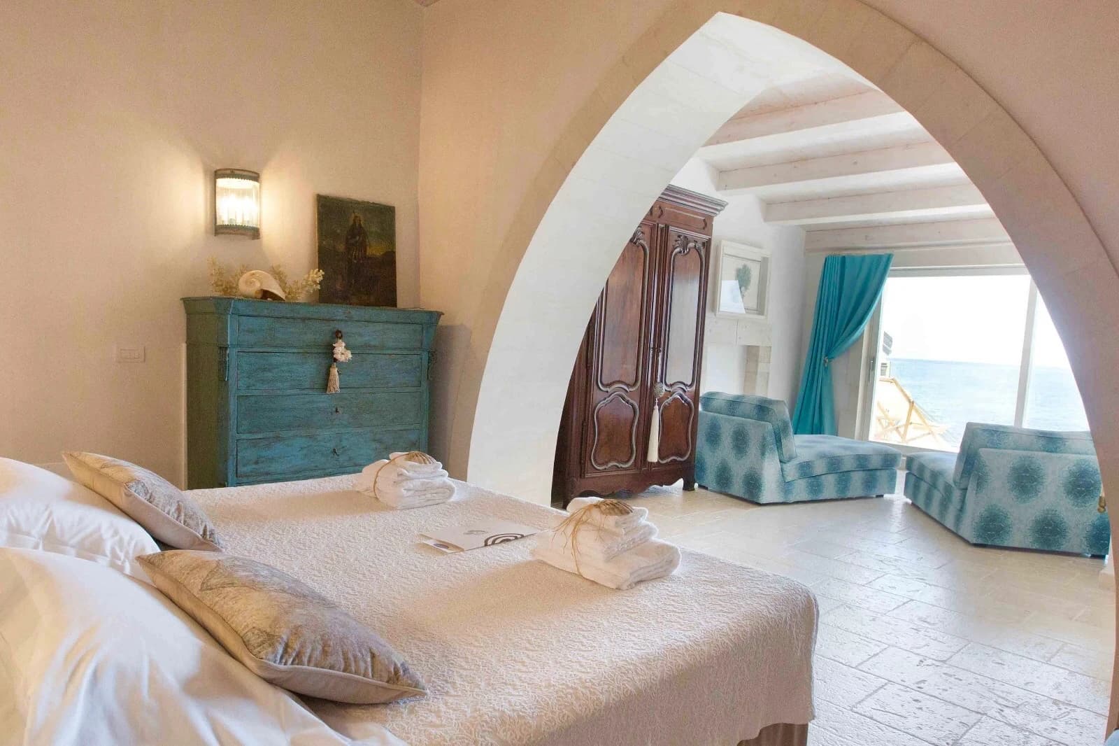 Suite Waves Room — 3