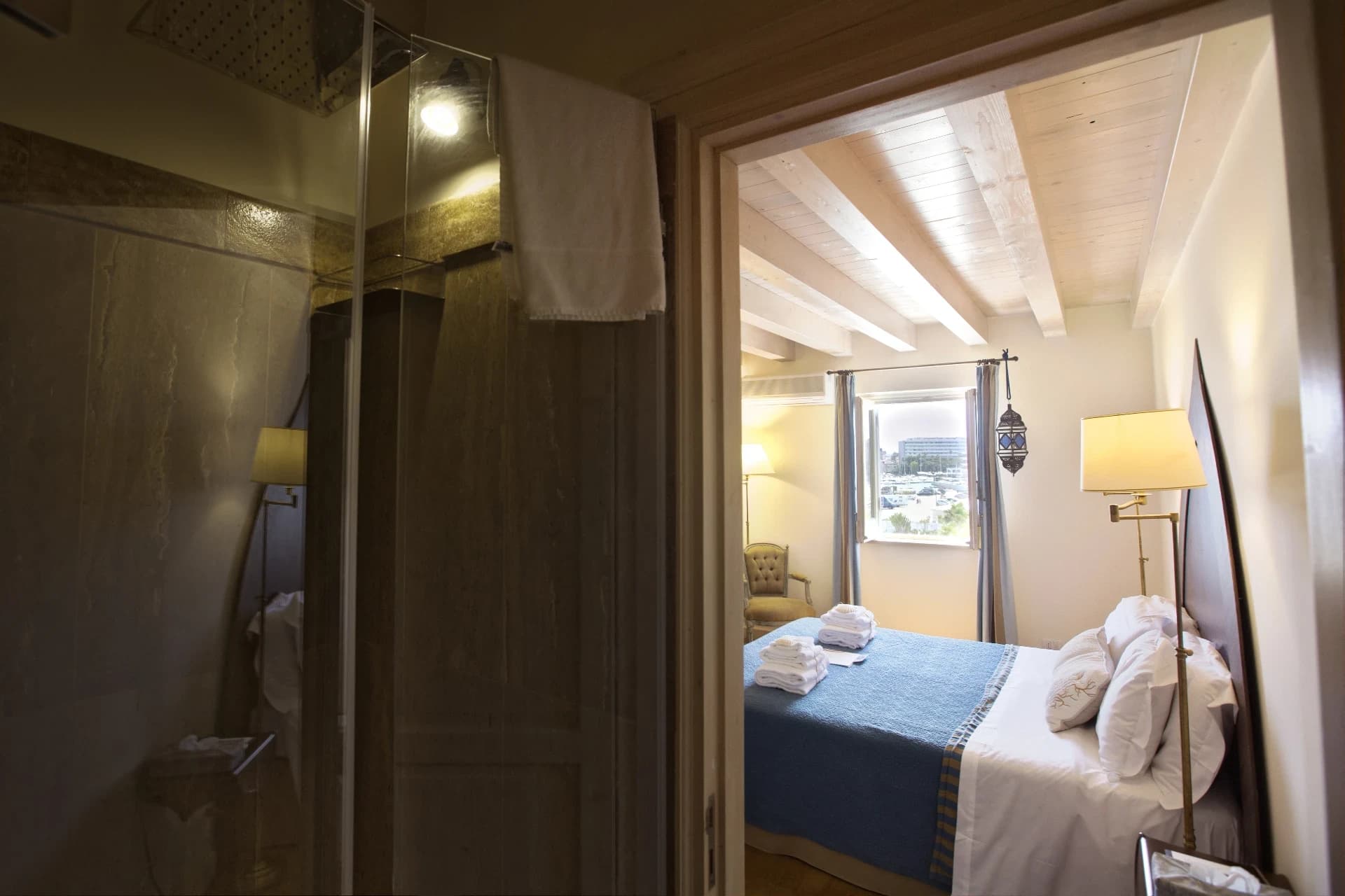 Standard Sea-View Room — 4