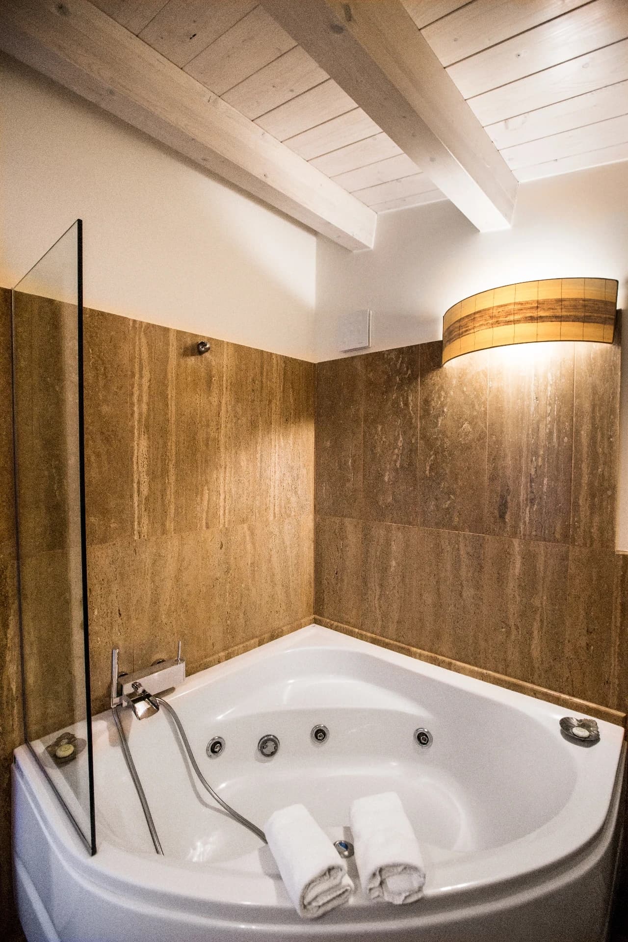 Suite Coral Room — 6
